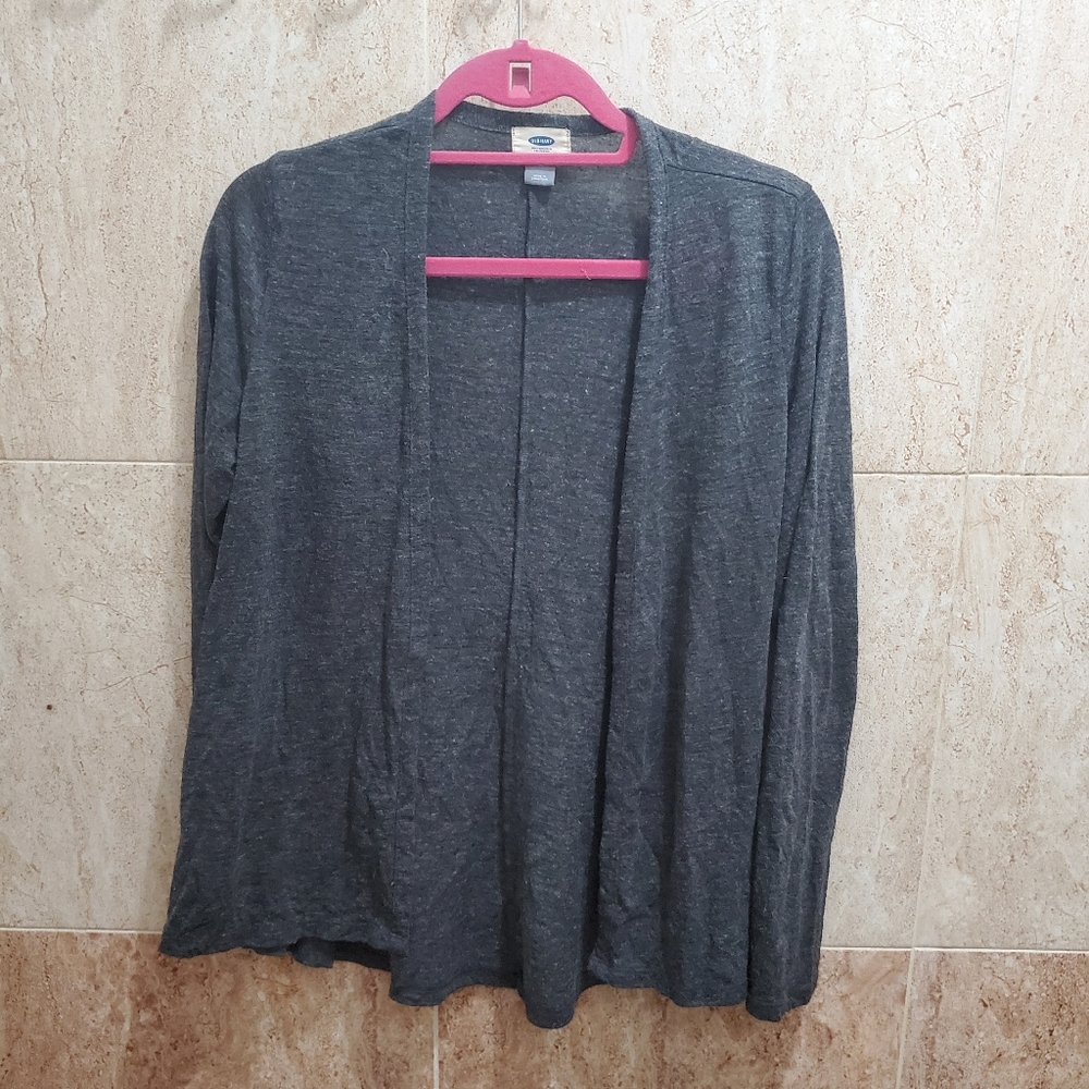 Gray longsleeved cardigan